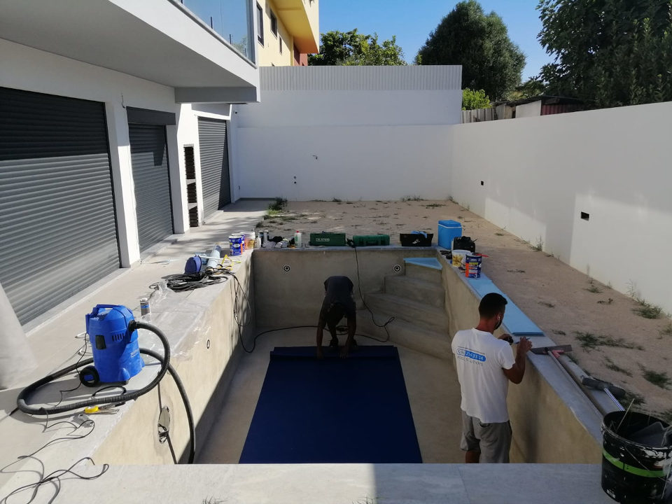 Revestimento Piscinas num trabalho de remodelação